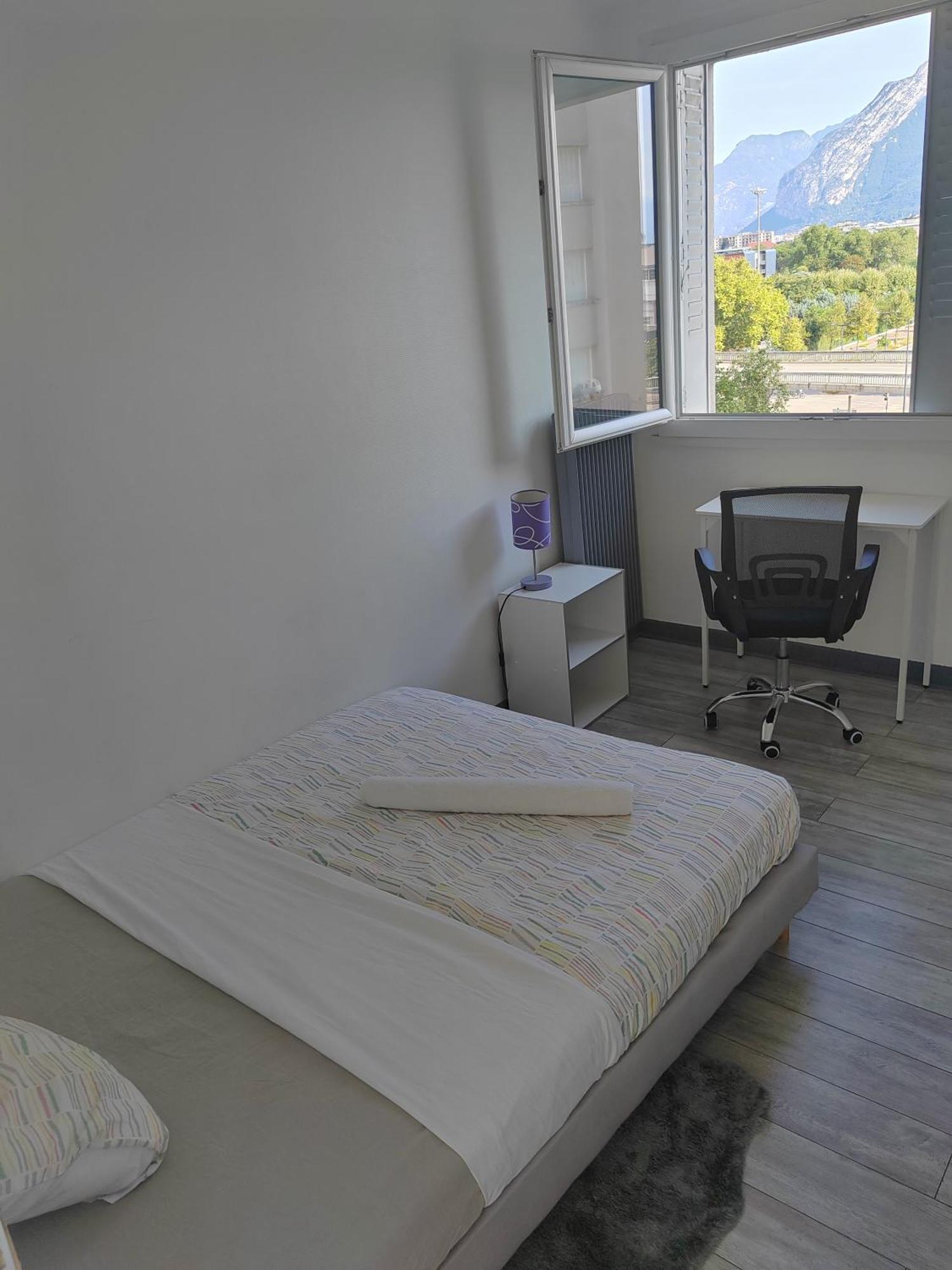 Une Chambre Dans Appartement Partage, Grenoble A 8 Min Du Centre-Ville Buitenkant foto