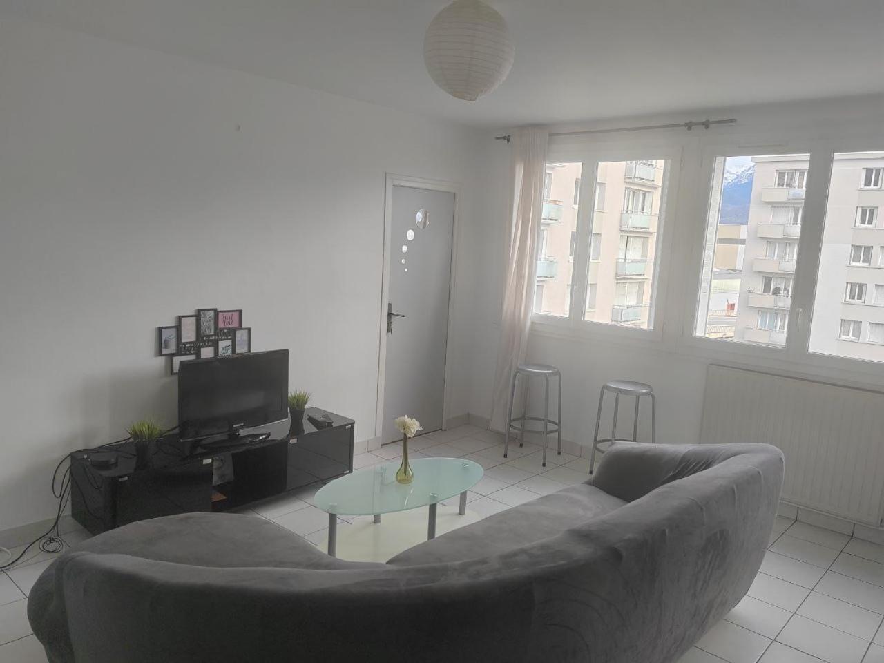 Une Chambre Dans Appartement Partage, Grenoble A 8 Min Du Centre-Ville Buitenkant foto